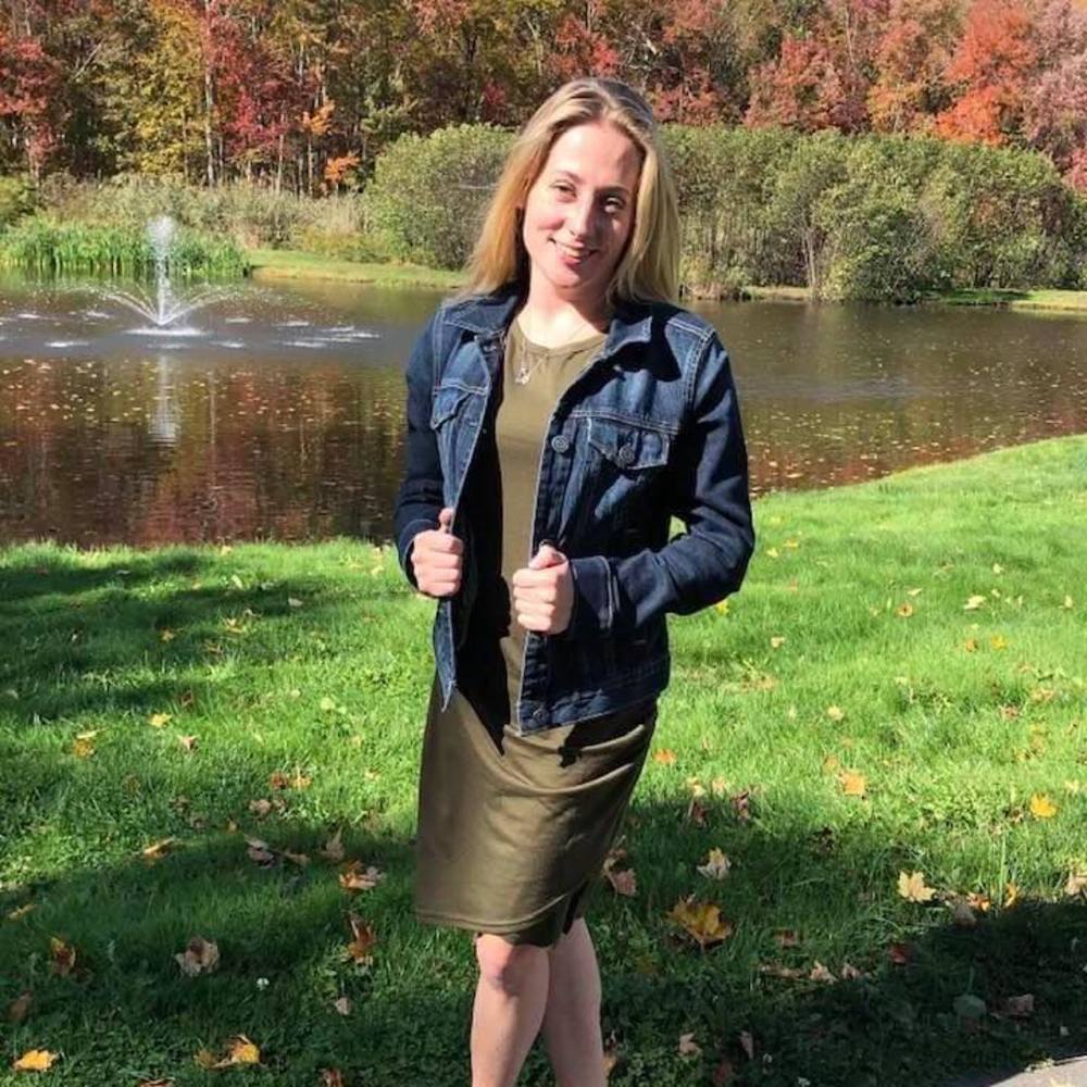 Meet your Posher, Julia